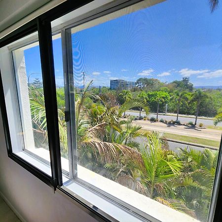 Broadbeach, Stylish Apartment Close To Everything Gold Coast Eksteriør bilde