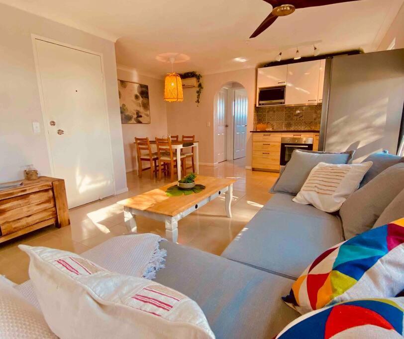 Broadbeach, Stylish Apartment Close To Everything Gold Coast Eksteriør bilde