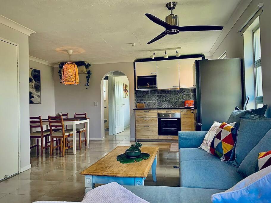 Broadbeach, Stylish Apartment Close To Everything Gold Coast Eksteriør bilde