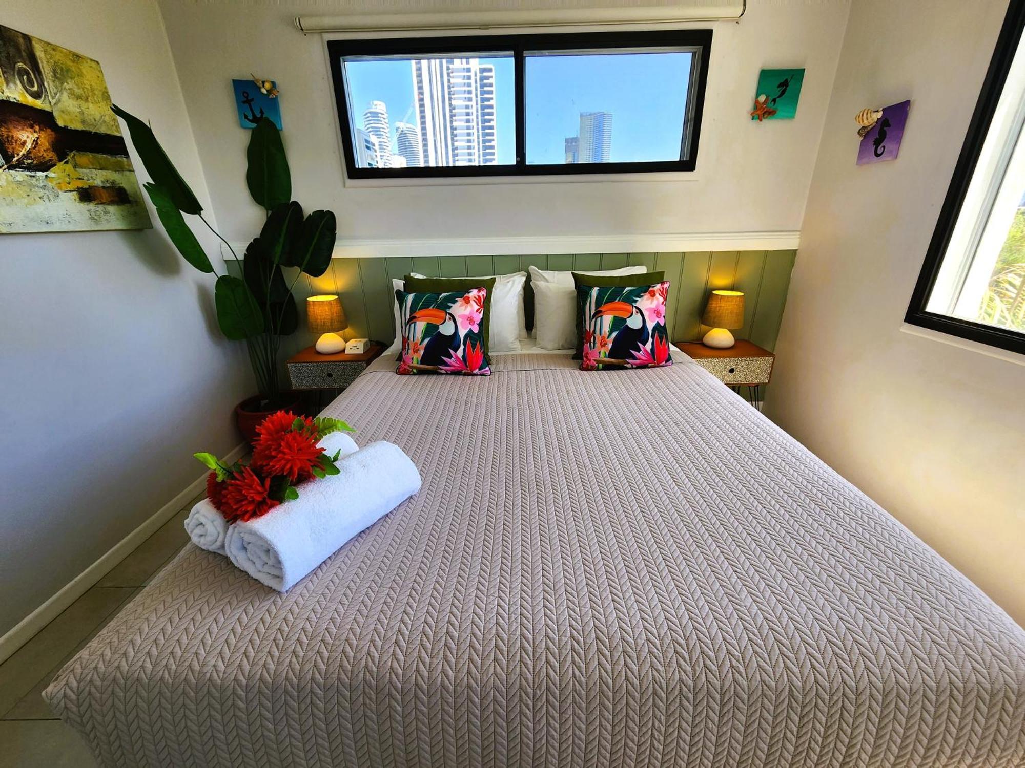 Broadbeach, Stylish Apartment Close To Everything Gold Coast Eksteriør bilde